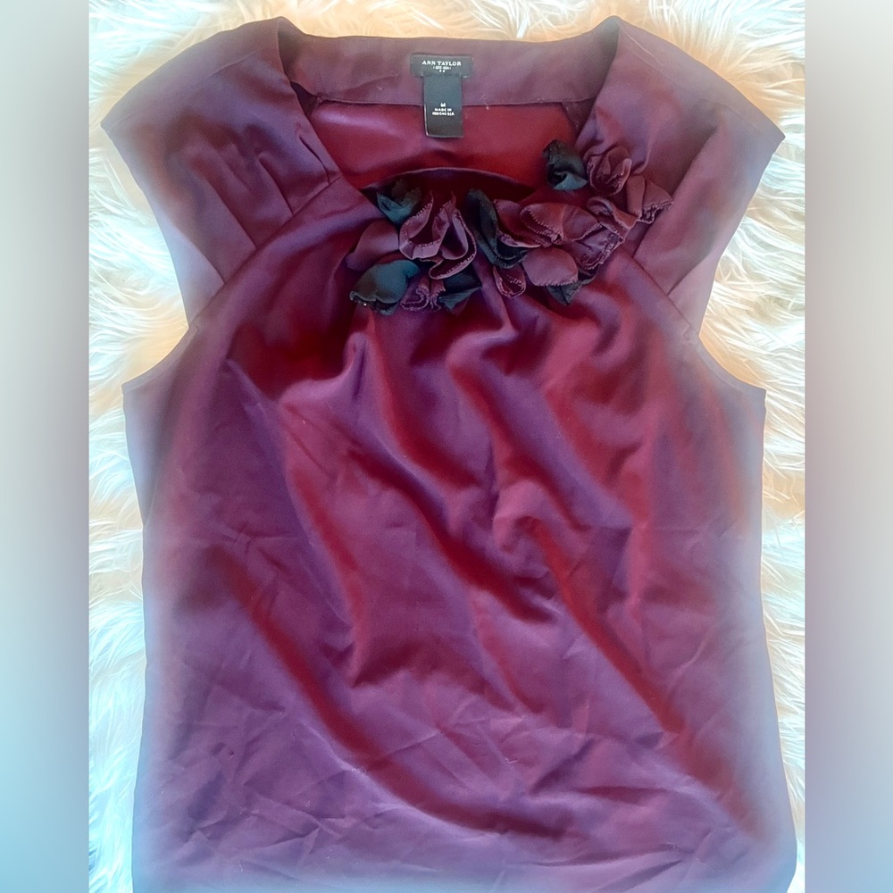 ANN TAYLOR Silk Purple & Black Rosette Cap Sleeve Sweet Silk Top! Sz M!